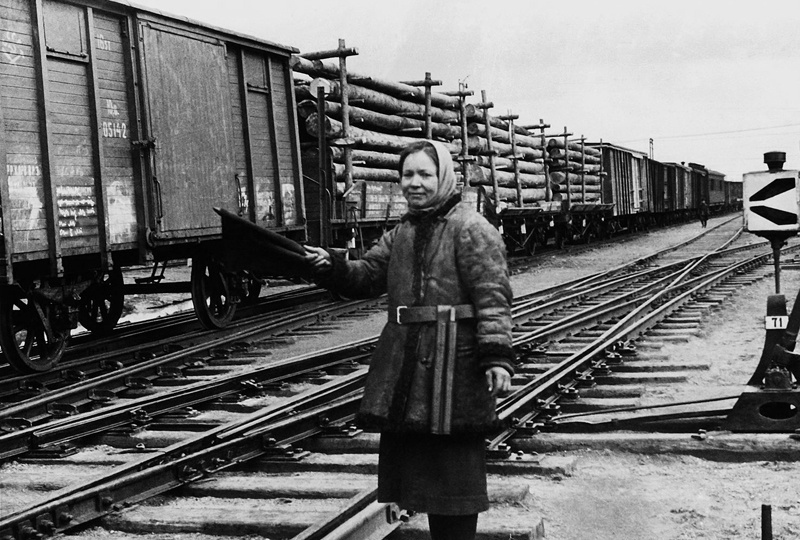 Как Сталин "помогал " Гитлеру?