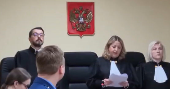     Александра Глискова отправляют из колонии под домашний арест