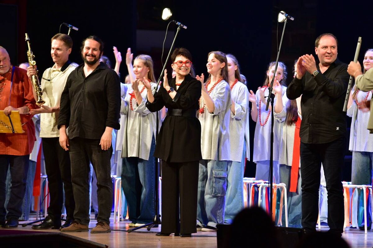 Финал программы "Из варяг в греки" от Свердловской детской филармонии на фестивале Ночь музыки. Фото: Александр Козик