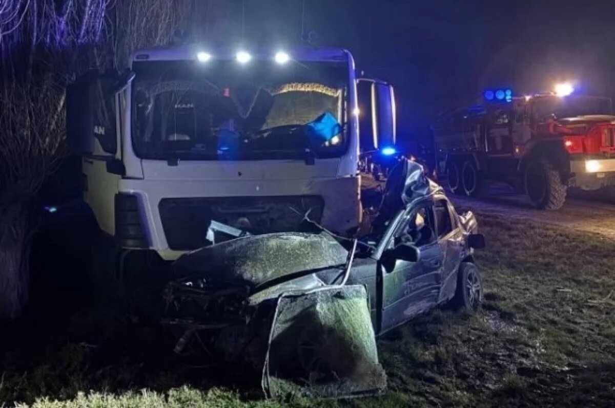    Два человека погибли в аварии с грузовиком в Адыгее