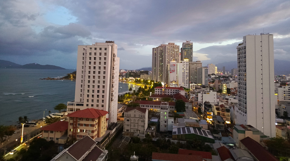 Вил с балкона номера Senia hotel