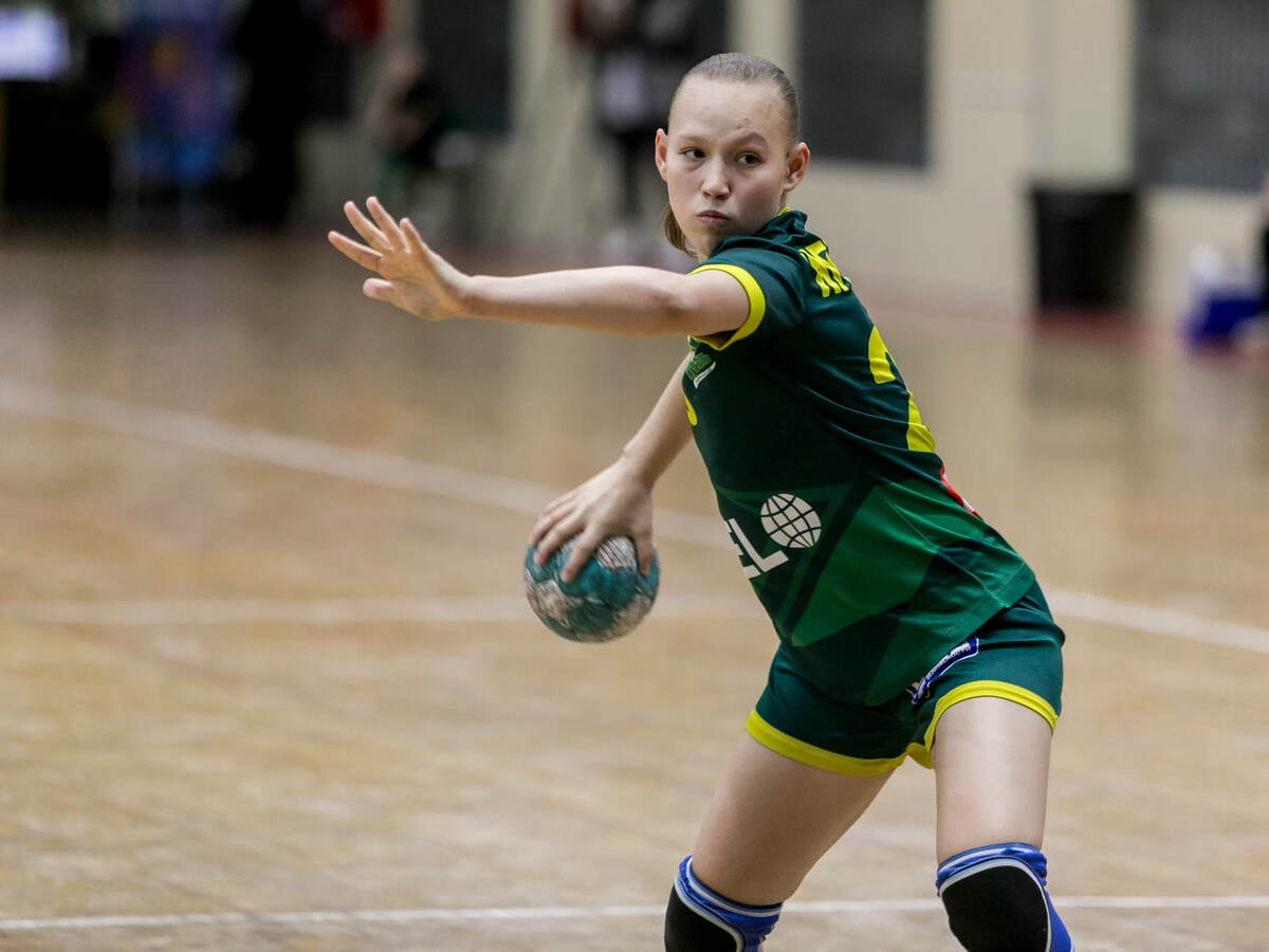    Множество голов Игнатенко добывает, уверенно реализуя пенальти