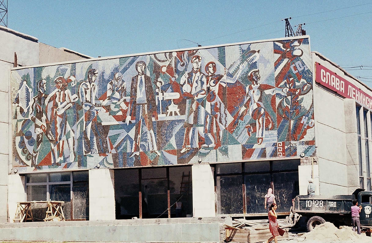 Советская монументальная живопись.
Источник: Pinterest.