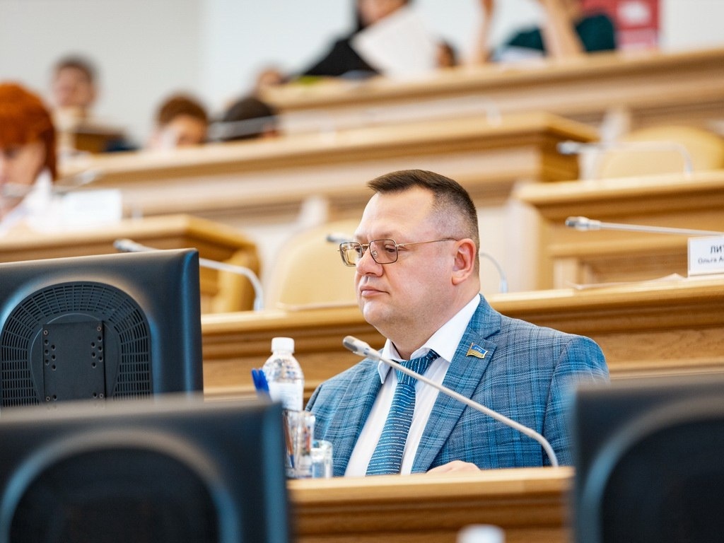    Единороссы исключили Александра Нохрина из состава своей фракции в Думе Югры