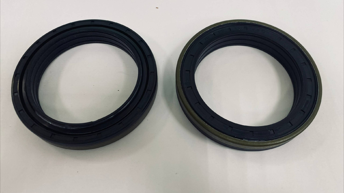 Сальник заднего моста (полуоси) | 70*95*13/14.5 | (Y00440 RWDR) | Y00440 | SNF
https://mirsalnikov.ru