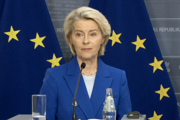 vonderleyen/X   📷