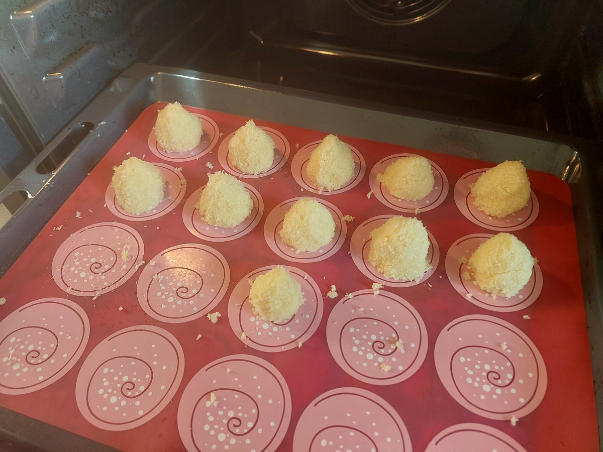 Самая сложная для меня часть.. я лепить не могу совершенно))