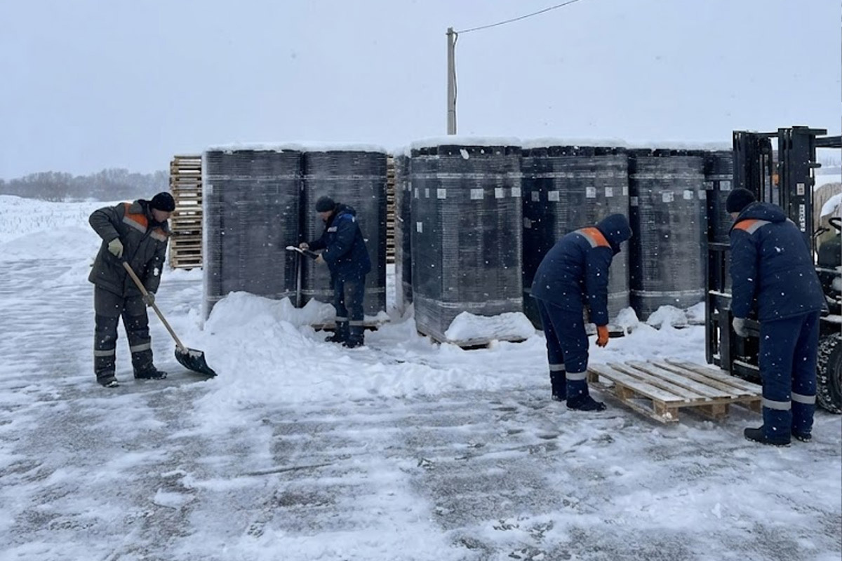 Хранение профилированной мембраны на объекте