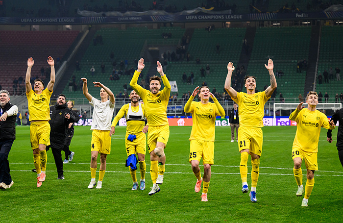    Игроки «Будё-Глимт» радуются после футбольного матча Лиги чемпионов УЕФА между Интером и «Будё-Глимт» 24 февраля 2026 года в Милане.Sipa USA/ТАСС