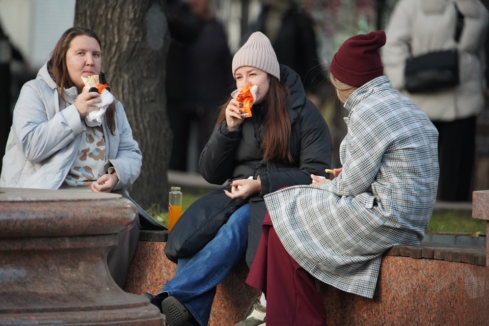    Следователи проверяют павильон на улице Братьев Кашириных ИВАНОВА Диана