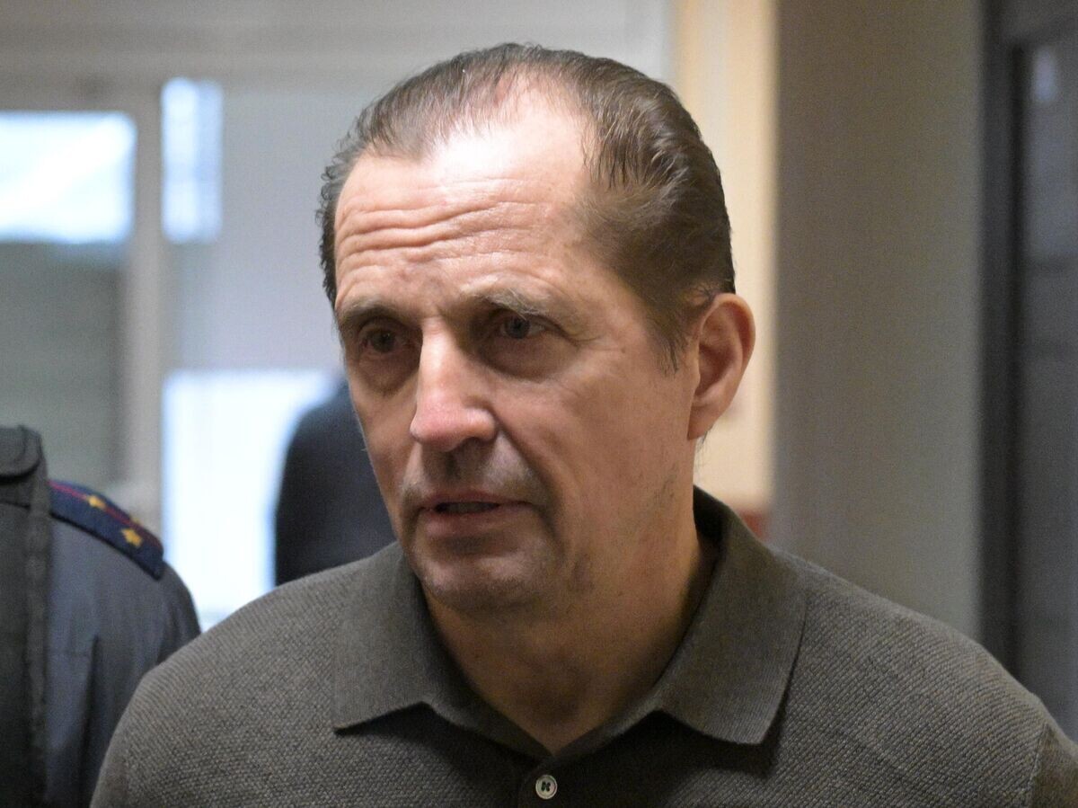    Экс-председатель совета директоров ФК "Локомотив", фигурант дела о заказных убийствах Сергей Липатов перед началом заседания в Одинцовском городском суде | © РИА Новости / Алексей Никольский