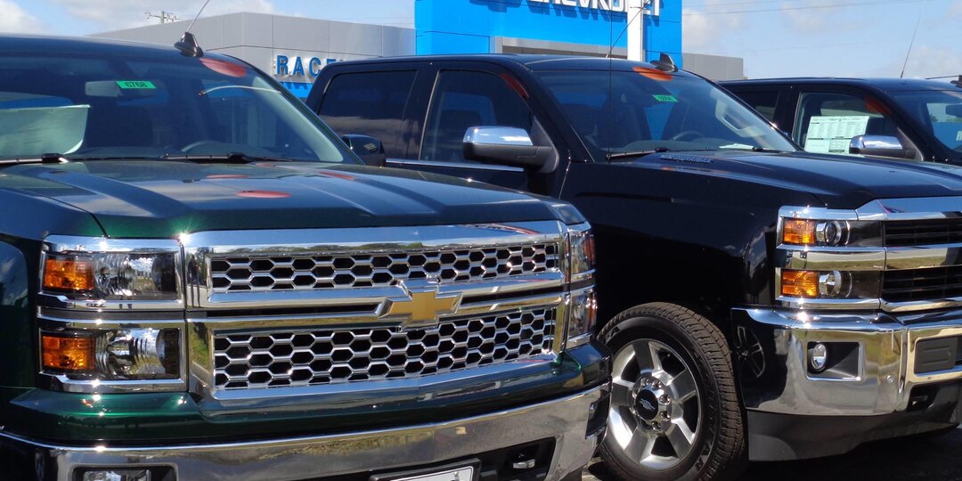 Почему в США почти у каждого школьника есть авто, а в РФ многие не могут позволить себе машину даже к пенсии?