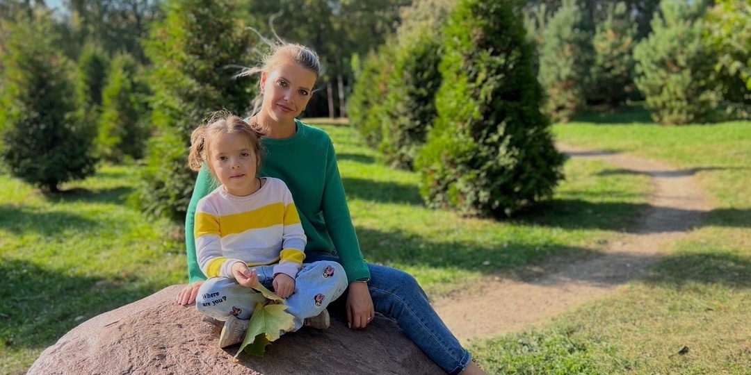 Когда лопатка скручивает позвоночник: история 8-летней Ксюши с болезнью Шпренгеля