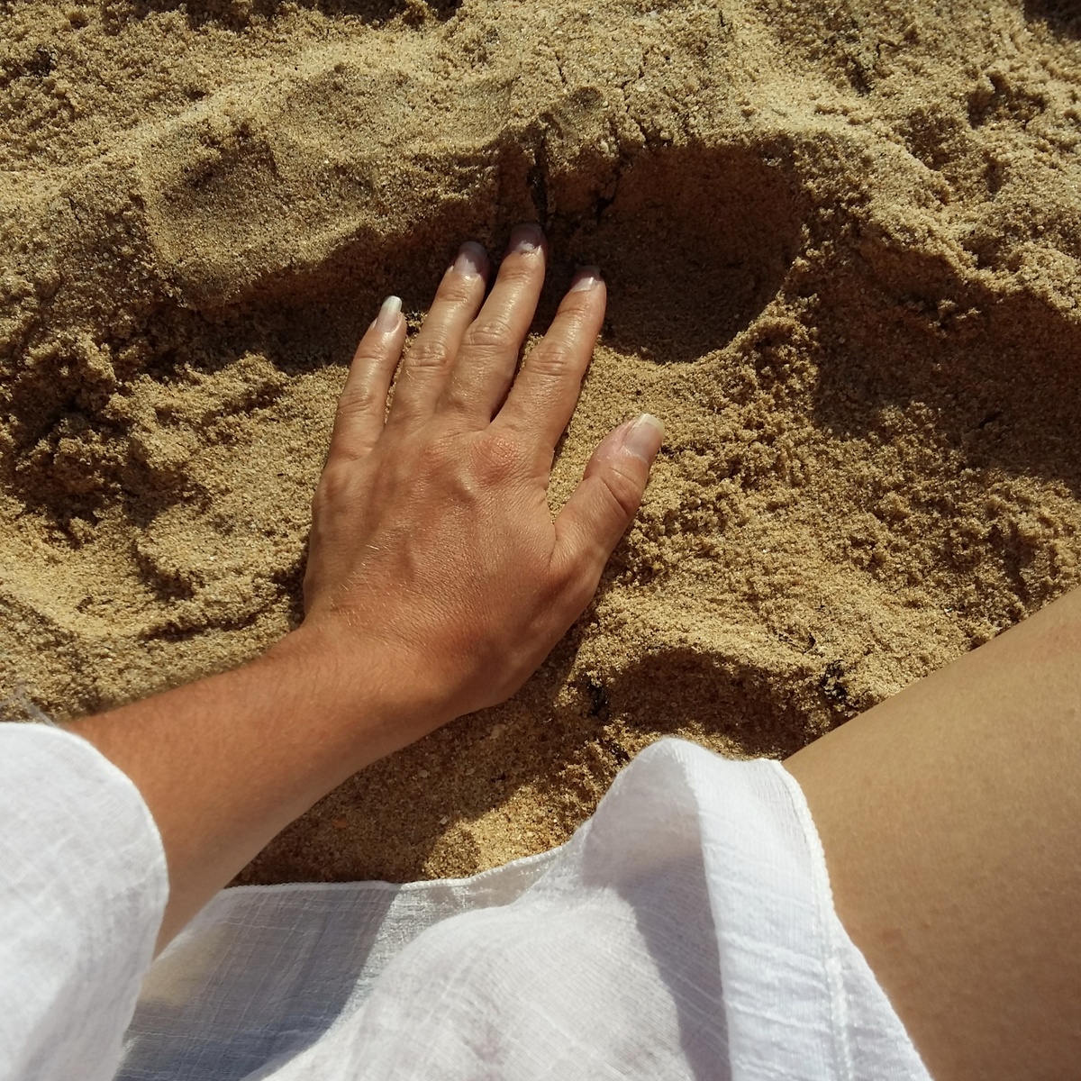 Главный сувенир после отдыха на море - копчёные руки 😅