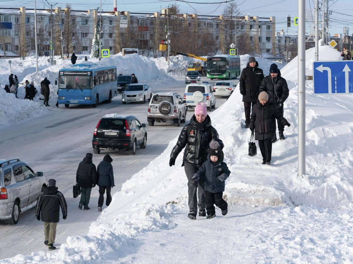    Люди на улице в Петропавловске-Камчатском | © РИА Новости / Александр Пирагис