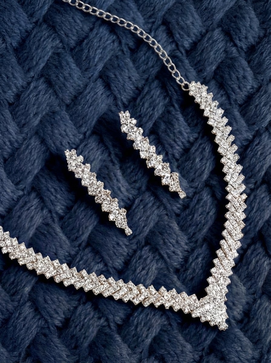 Украшения к свитеру