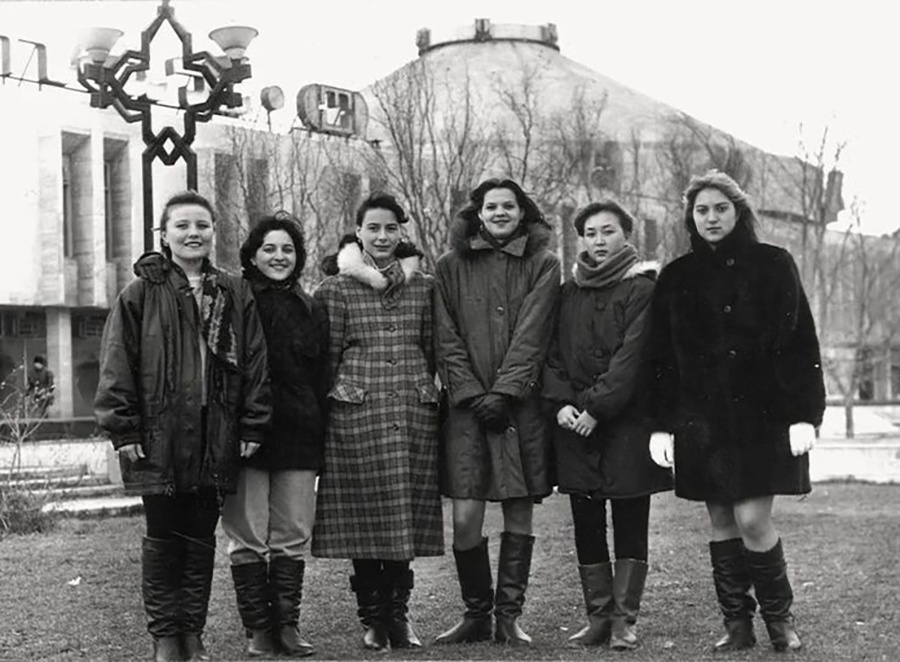 Советские девушки