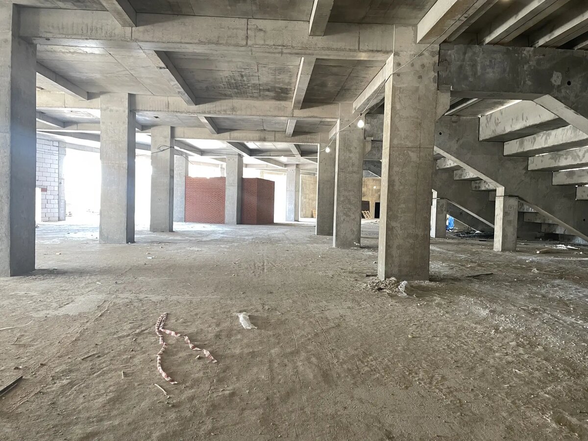 Фото: Возведение железобетонных конструкций