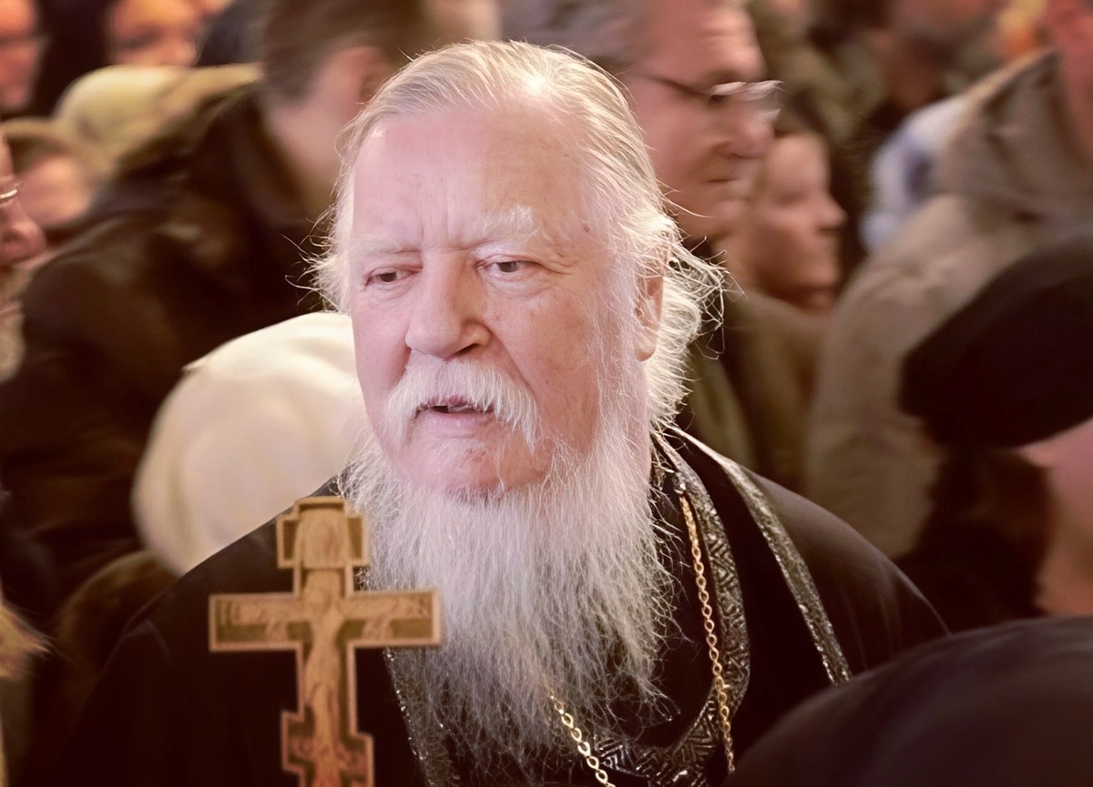 Димитрий Смирнов (07.03.1951 — 21.10.2020 гг.) — протоиерей, церковный и общественный деятель.