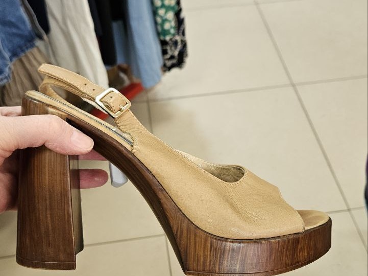 Trussardi, Tom Tailor, Uniqlo в Зигзаге Удачи на скидке 40%