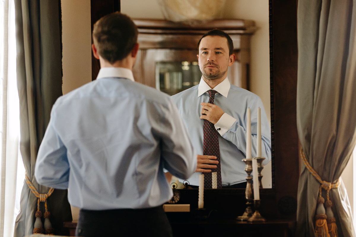     «Коммерсант» с Александром Петровым получил трейлер. Рассказываем все, что известно о фильме