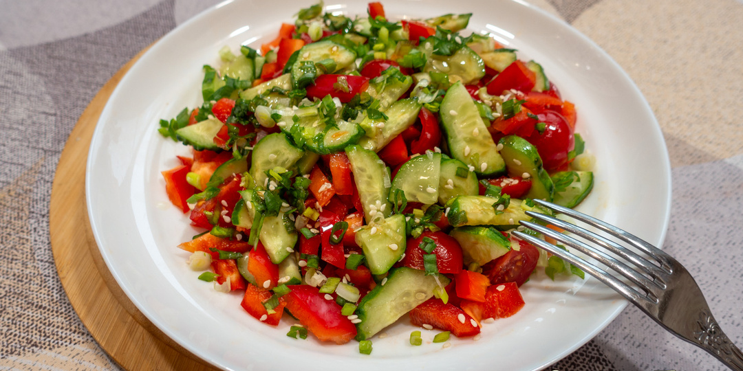 Простой и ароматный овощной салат в азиатском стиле - 15 минут и готово!