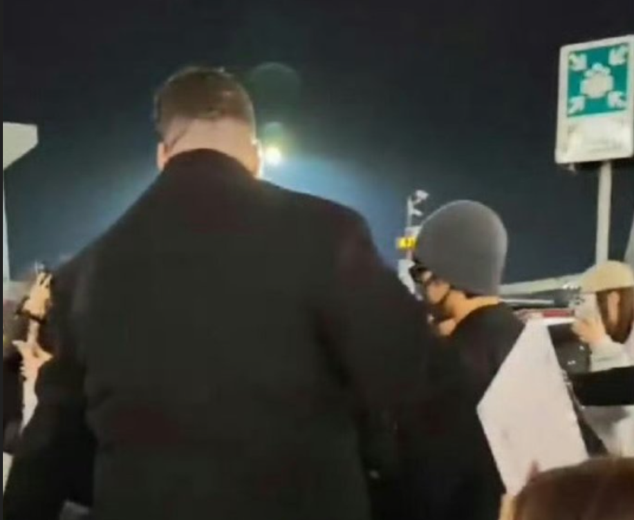 Прилет китайского актера Сяо Чжаня в Милан