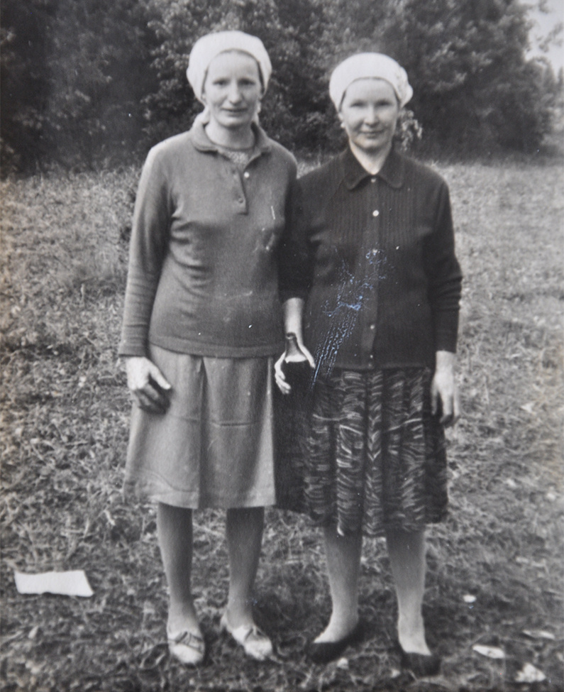  Зоя Дородова (слева) в юности. Фото: архив редакции