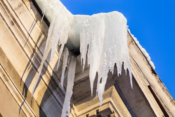 Обложка © Shutterstock / FOTODOM / Kateryna Mashkevych