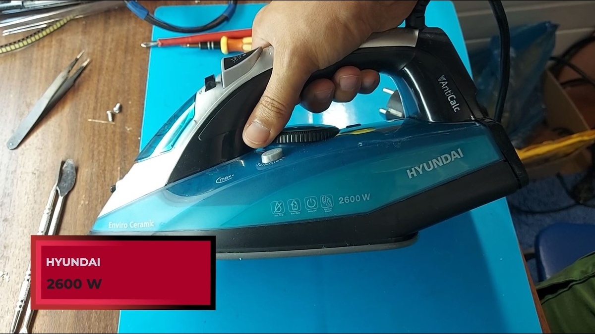 Утюг HYUNDAI 2600 W
