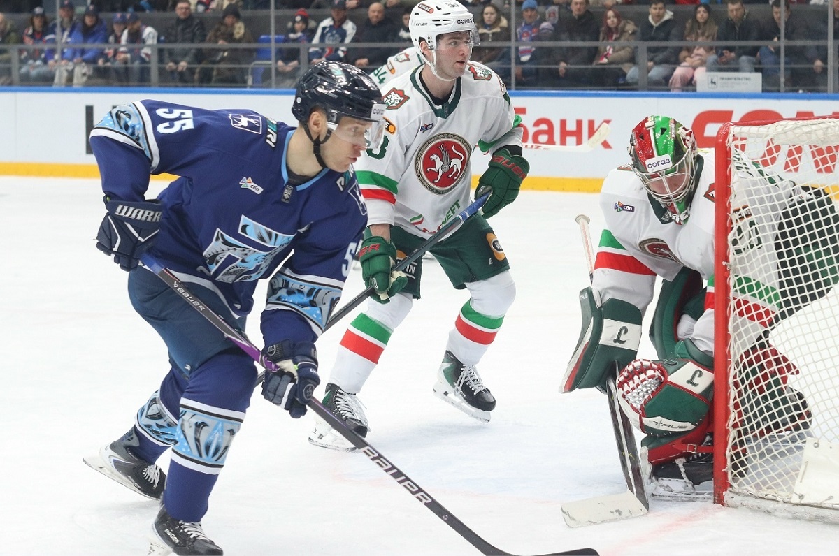    Владимир Ткачёв и защитник из США Митч Миллер забросили победные шайбы в матчах «Торпедо» и «Ак Барса»