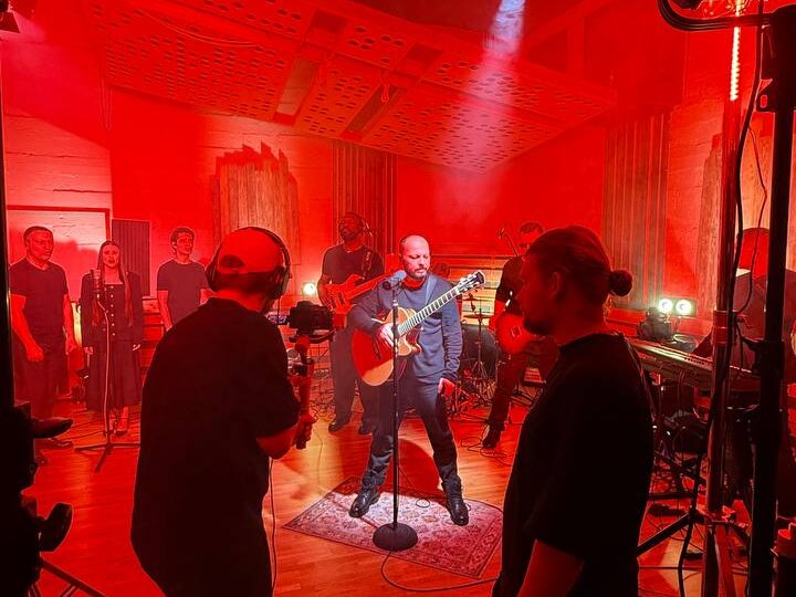 Хай-фай, друзья