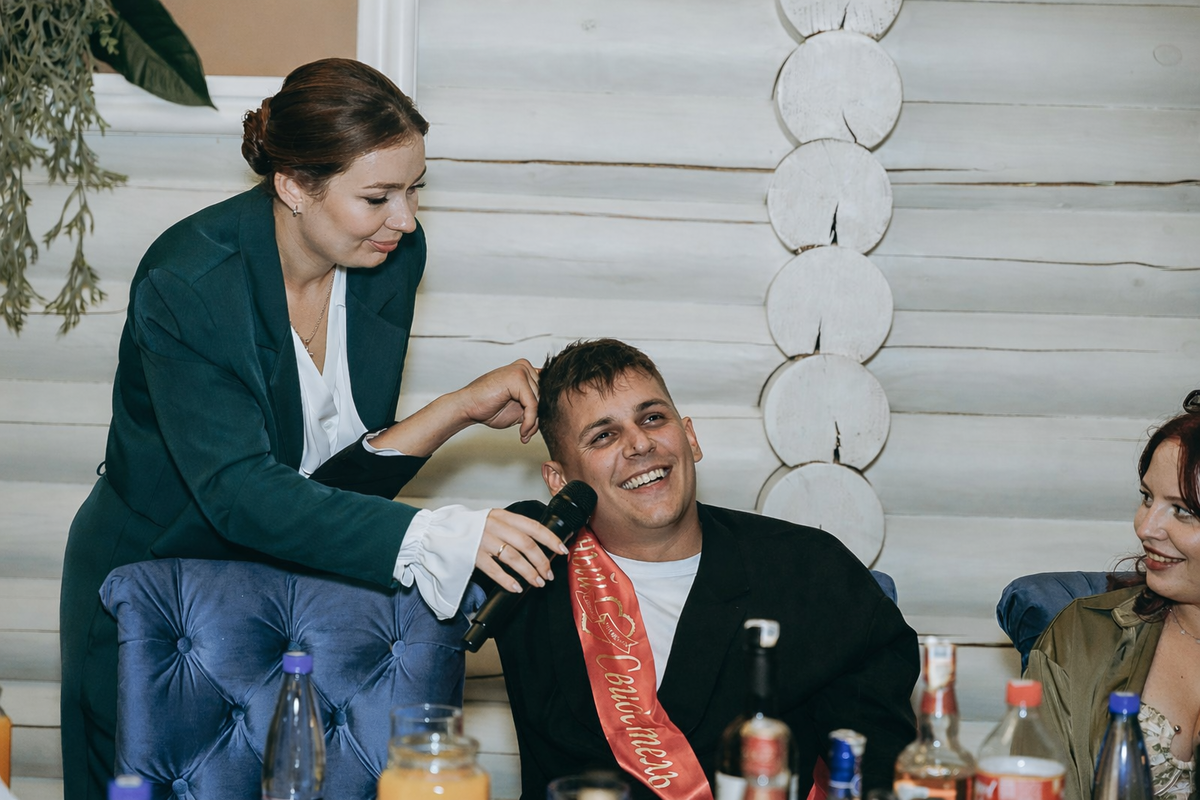 Когда ведущая в Белгороде создает атмосферу, в которой все чувствуют себя как дома, праздник становится по-настоящему особенным.