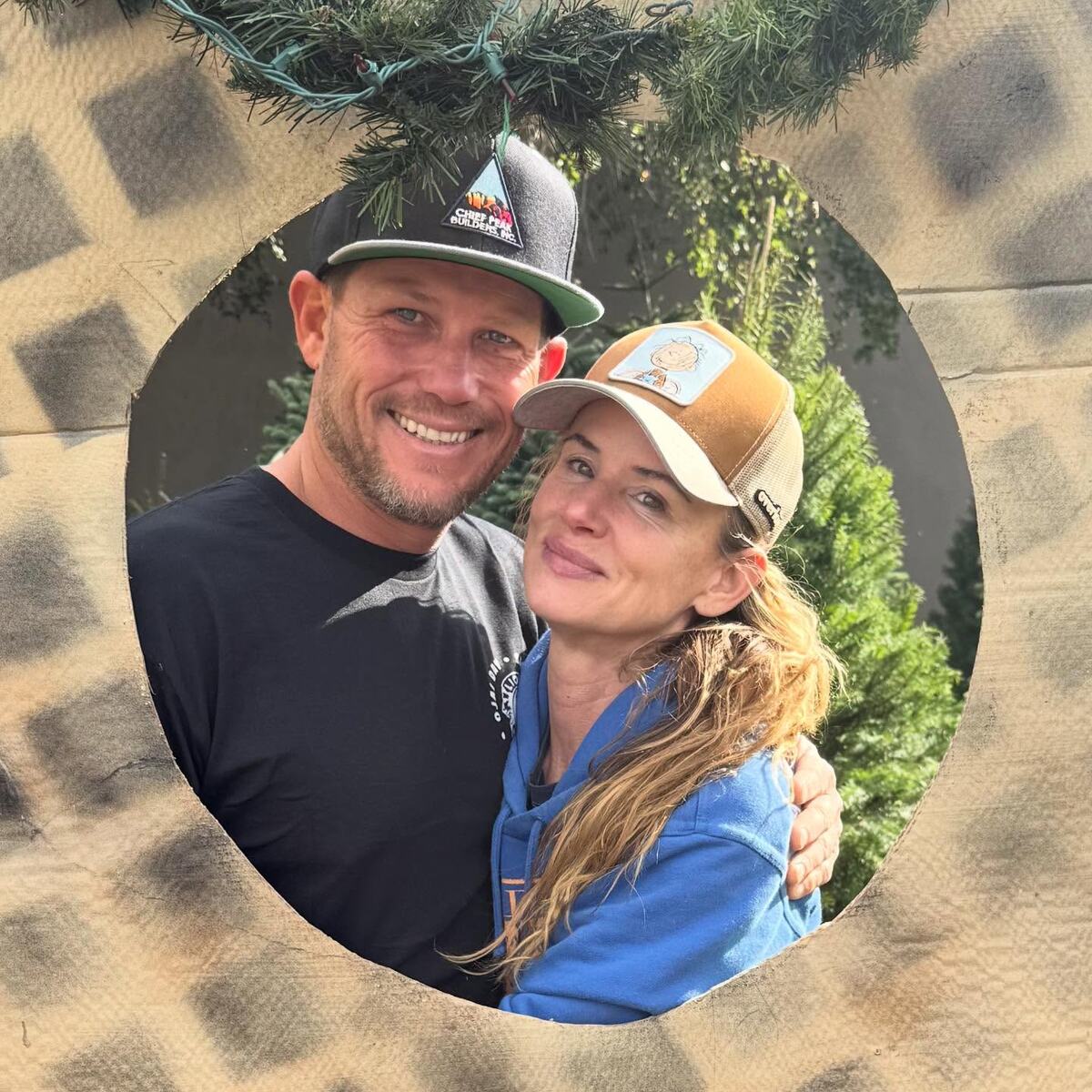    Джульетт Льюис с новым бойфрендомСоцсети Джульетт Льюис