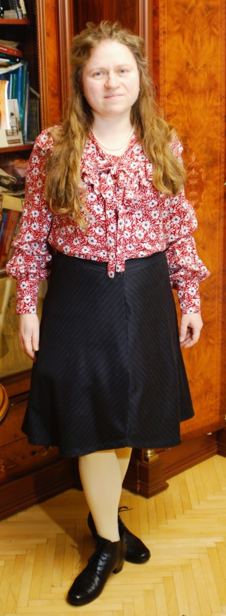 С пышной юбкой