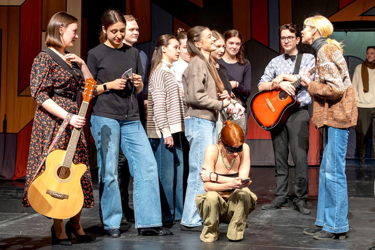    пресс-служба "Ленфильм"