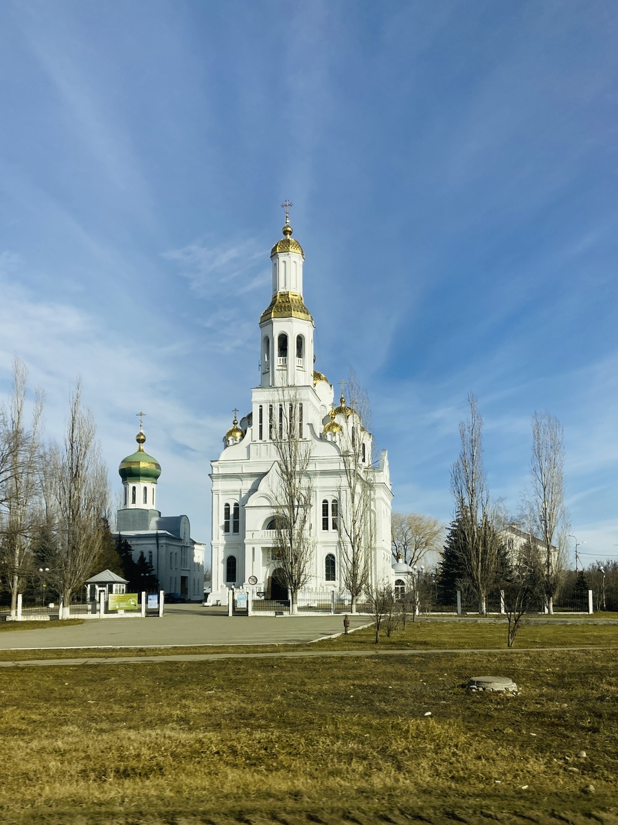 Собор Покрова Пресвятой Богородицы Невинномысск, Соборная площадь 1.