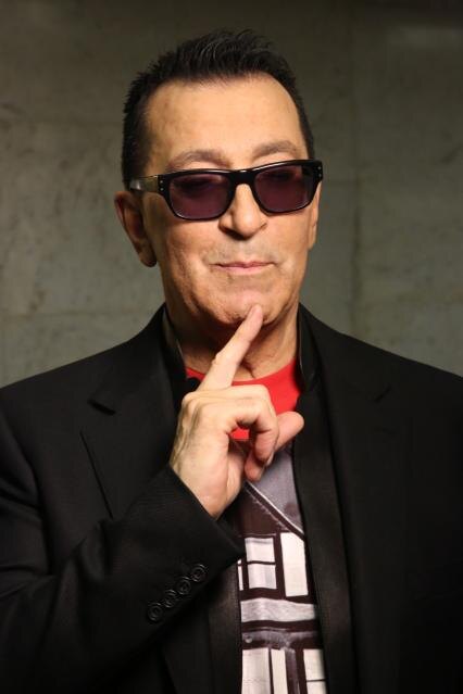 Александр Николаевич Буйнов — советский и российский певец, музыкант, композитор, шоумен и киноактёр.