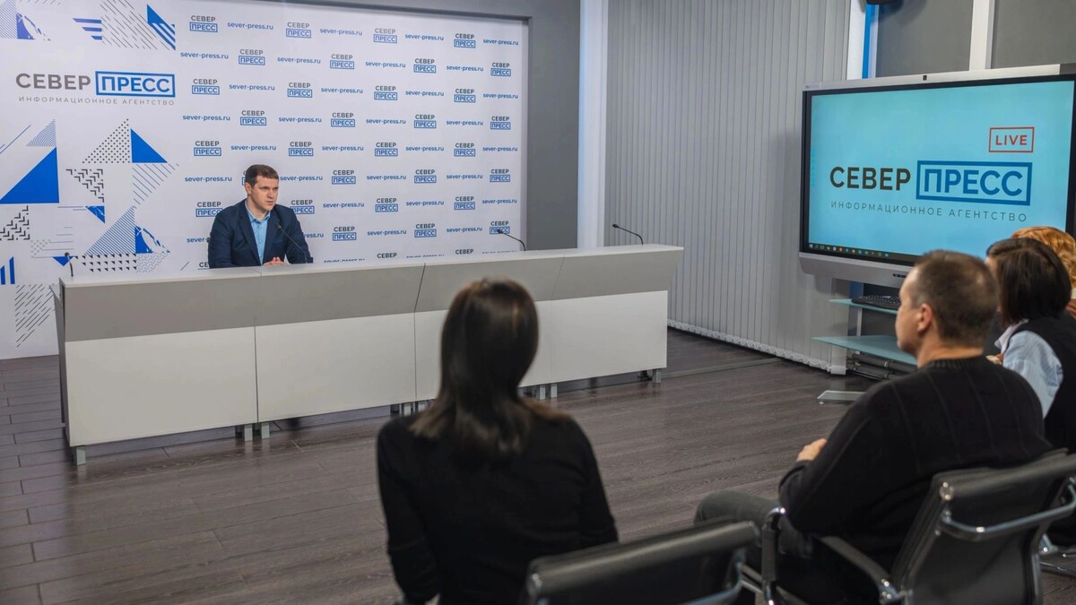    О главных событиях в спорте и физкультуре в Год здоровья говорили с директором профильного департамента Александром Кусенко. Фото: Никита Погодин / «Ямал-Медиа»