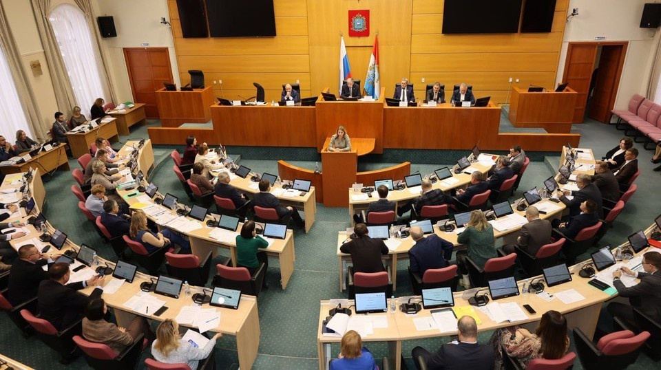    25 февраля комитет по бюджету Самарской губернской думы одобрил поправки в главный финансовый документ региона. Фото: Самарская губдума