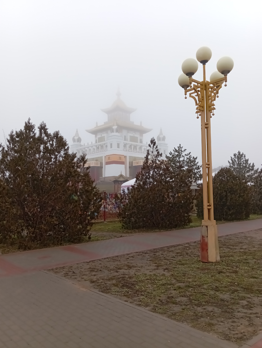 Хурул в тумане.