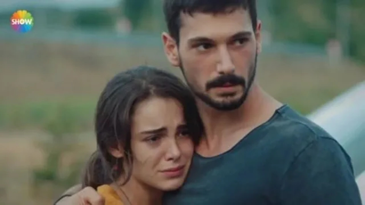 Стоп кадр из сериала «Любовь заставит плакать»