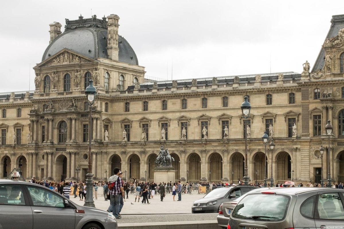    Лувр. Париж. Франция   
Андрей Алексеев (с) ИА Красная Весна