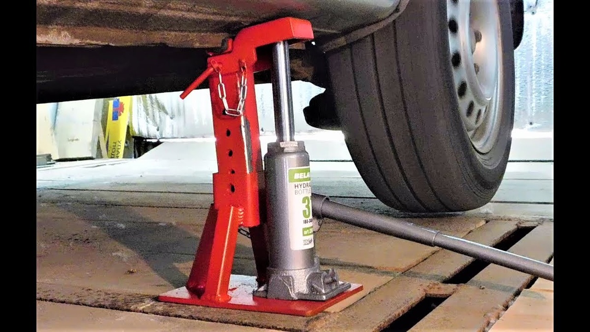 Домкрат с подставкой