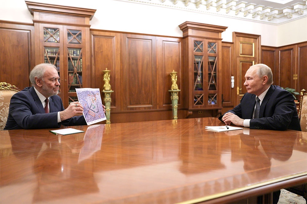    Валерий Гергиев предложил президенту создать культурные кварталы - "в сердце Москвы, в сердце Петербурга". / Гавриил Григоров / пресс-служба президента РФ / ТАСС