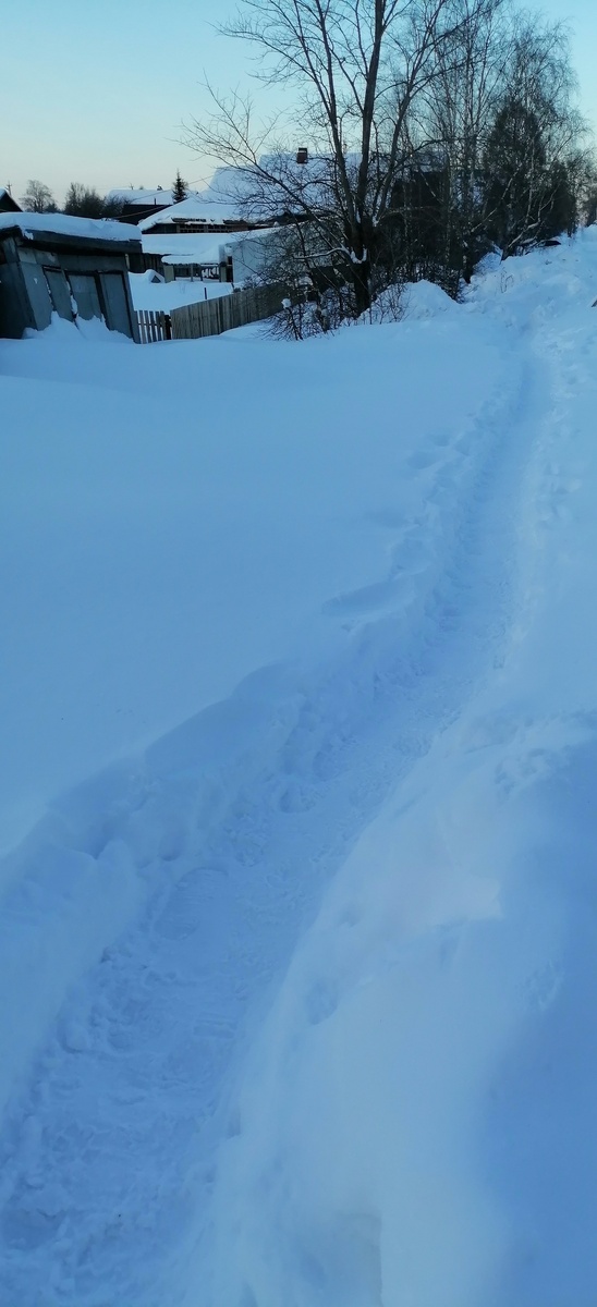 Белозерские тротуары после снегопада...