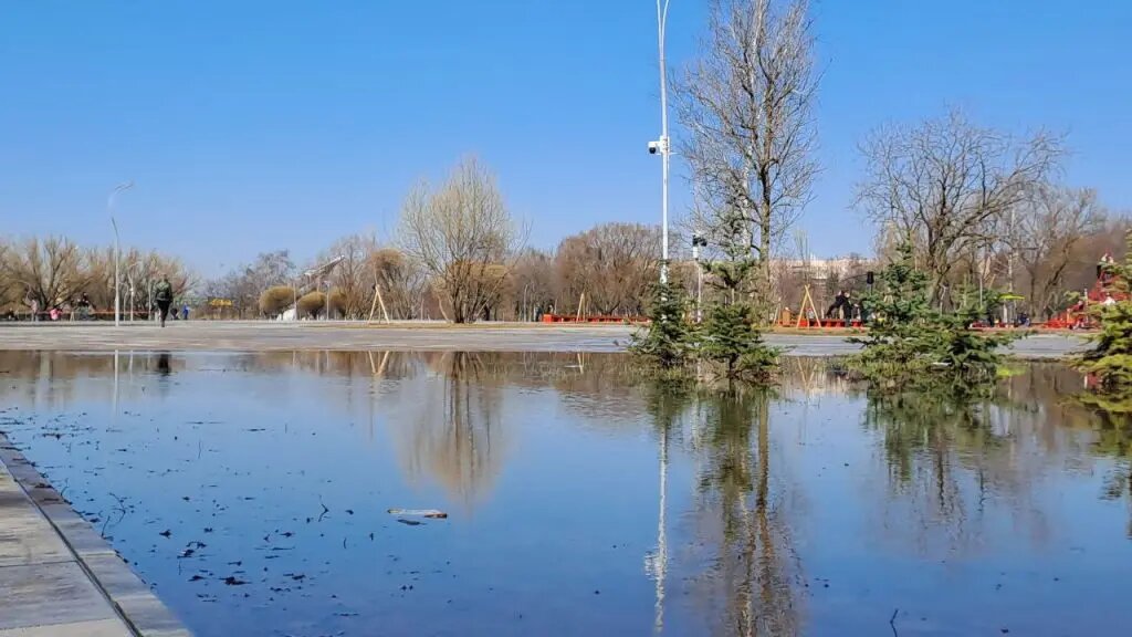    Парк Авиаторов 28 марта. Фото: Мойка78