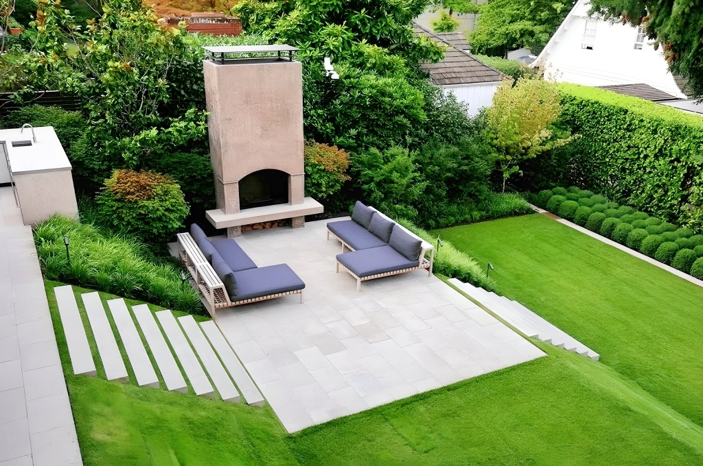 Дом на склоне