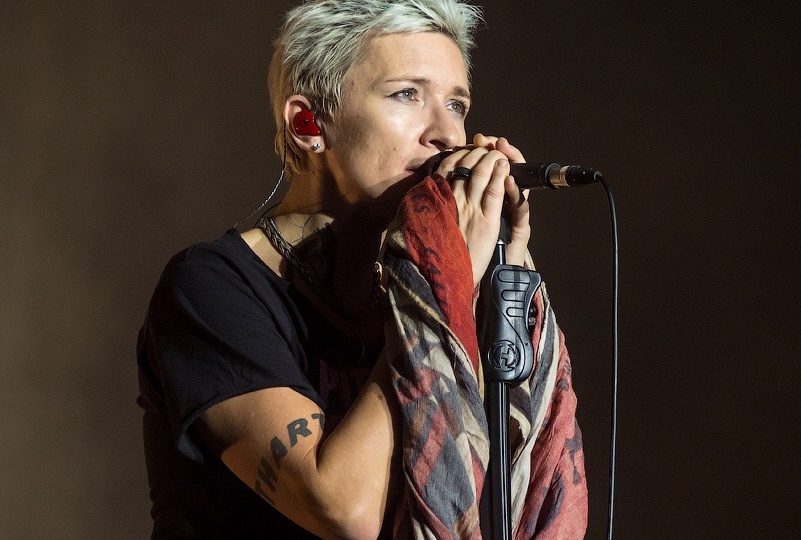 Диана Арбенина и "Ночные снайперы". Песня "Реагенты".