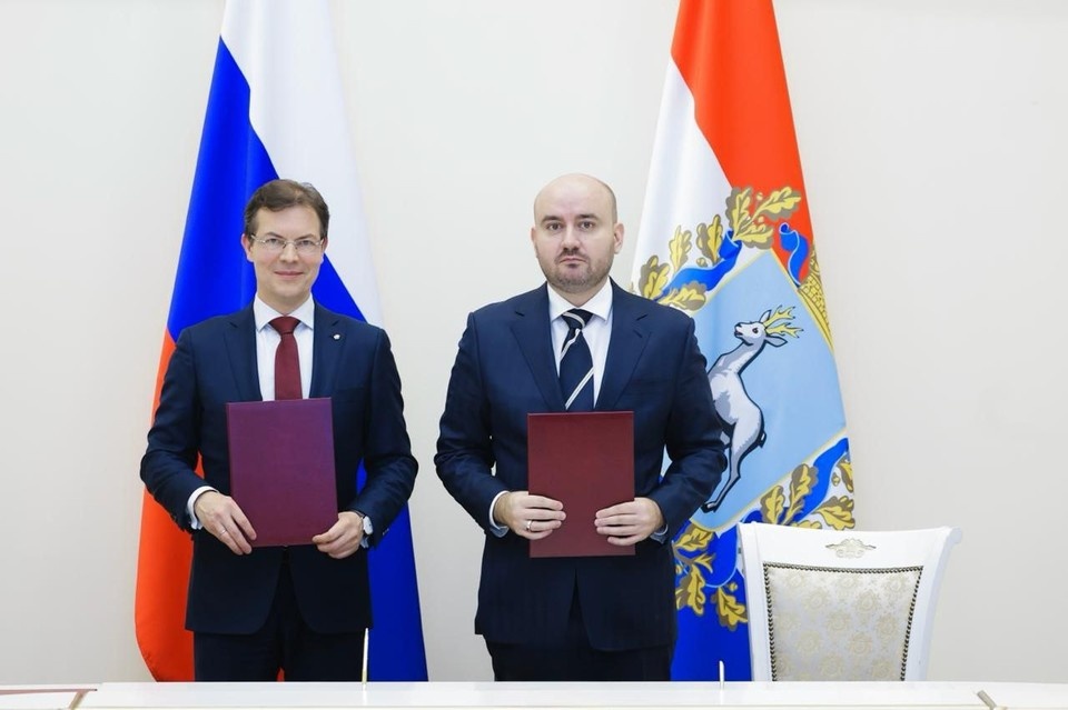    Губернатор Вячеслав Федорищев и руководитель Роскачества Максим Протасов подписали соглашение о сотрудничестве. Фото: Иван Макеев